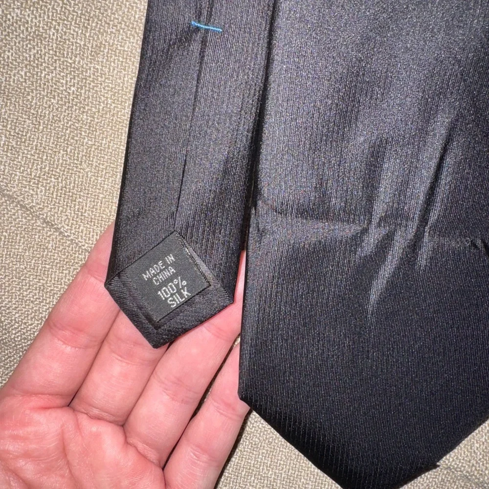 Calvin Klein/Kenneth Cole Dress Tie Bundle (FREE SHIPPING) - Picture 4 of 5